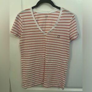 Gap Favorite V-Neck T-Shirt